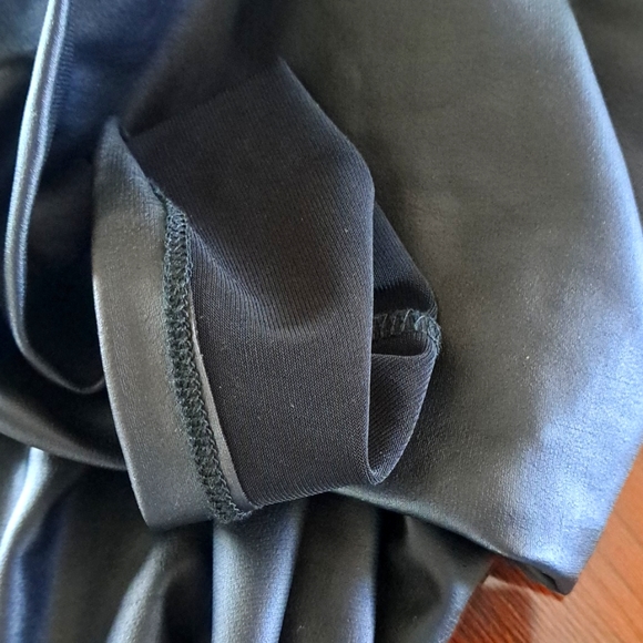 Forever21 Leather Look Leggings  S - Picture 6 of 7